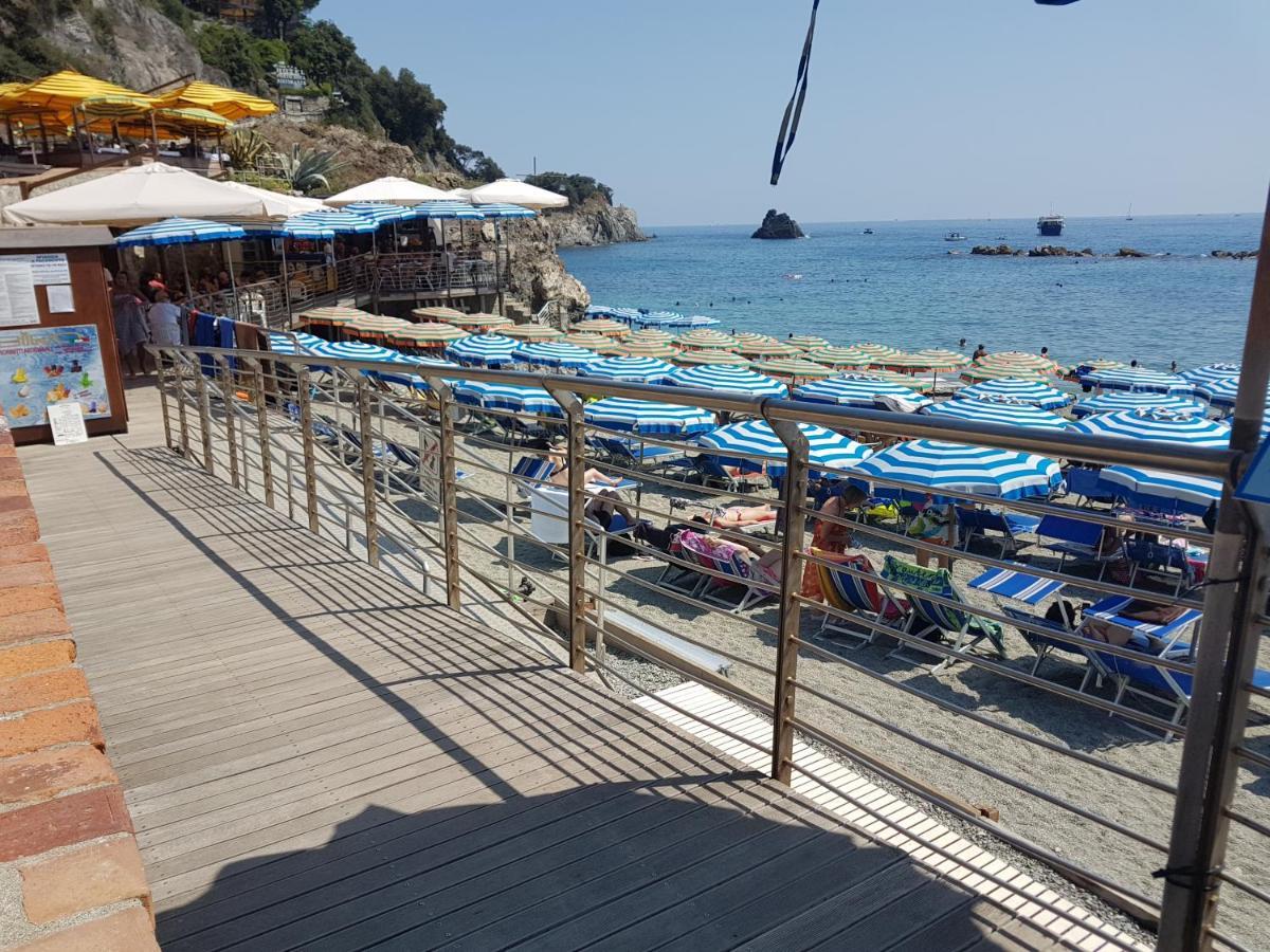 Monterosso Apartments In Servano'S Villas モンテロッソ・アル・マーレ エクステリア 写真